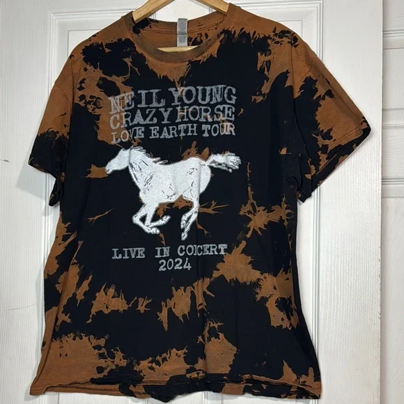 Niel Young T-Shirt - Picture 1 of 5